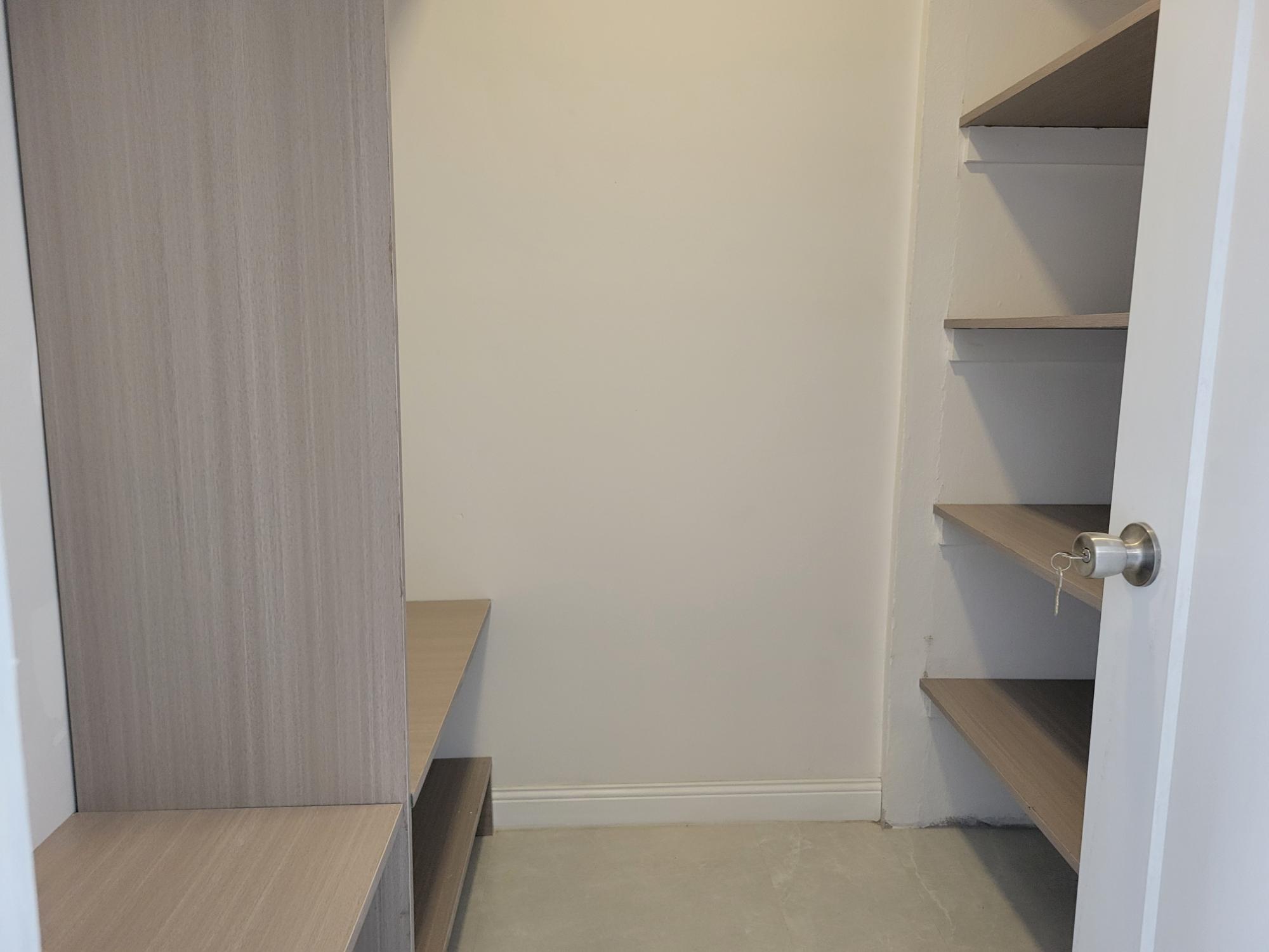 House For Rent: MILLSBOROUGH CRESCENT, Kingston 6 | $4,000 photo 13