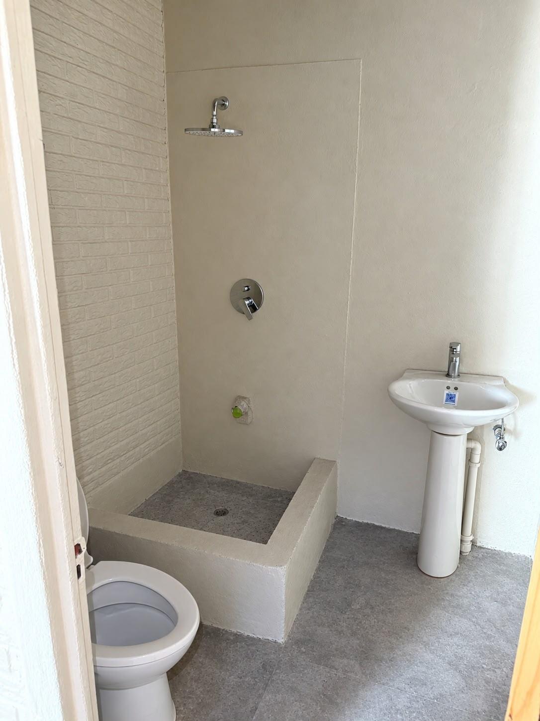 House For Sale: SCOTIA SEA PATH, Kingston 11 | $5,000,000 photo 4