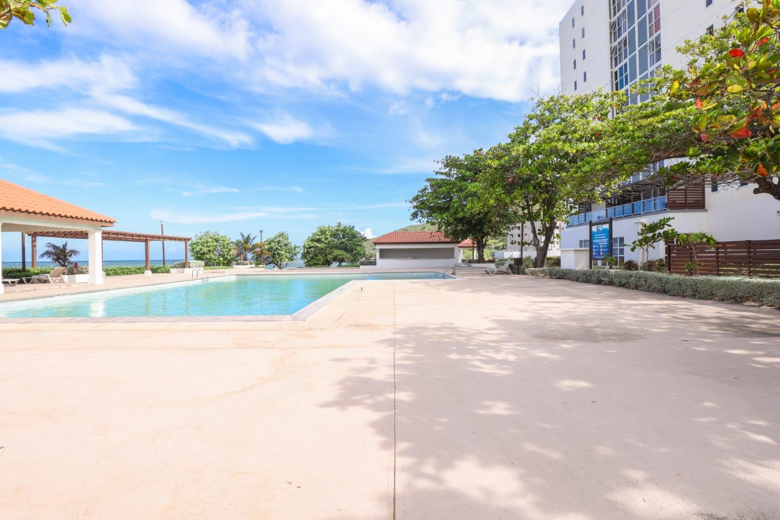 Apartment For Sale: PORT ROYAL DRIVE, BAY FRO, Bridgeport | $23,000,000 photo 2