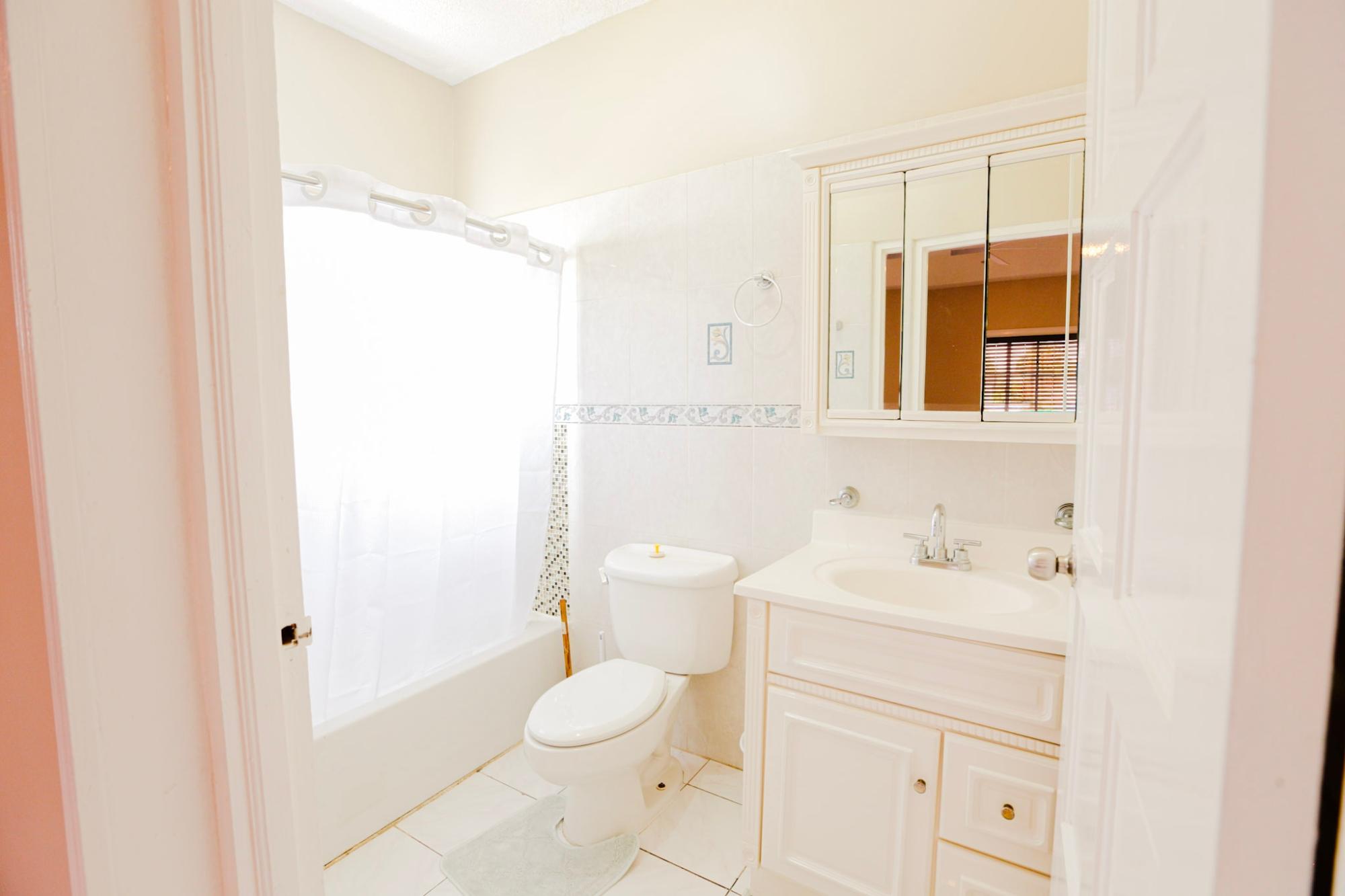 Apartment For Rent: LADY MUSGRAVE ROAD, Kingston 10 | $1,600 photo 18
