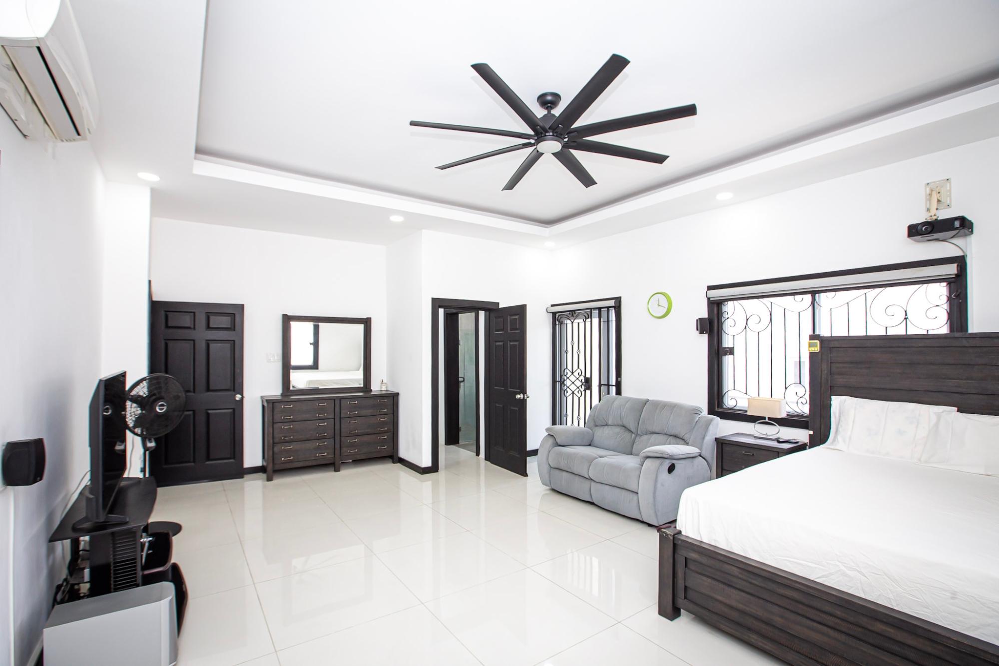 Apartment For Rent: RUSSELL HEIGHTS, Kingston 8 | $2,800 photo 12