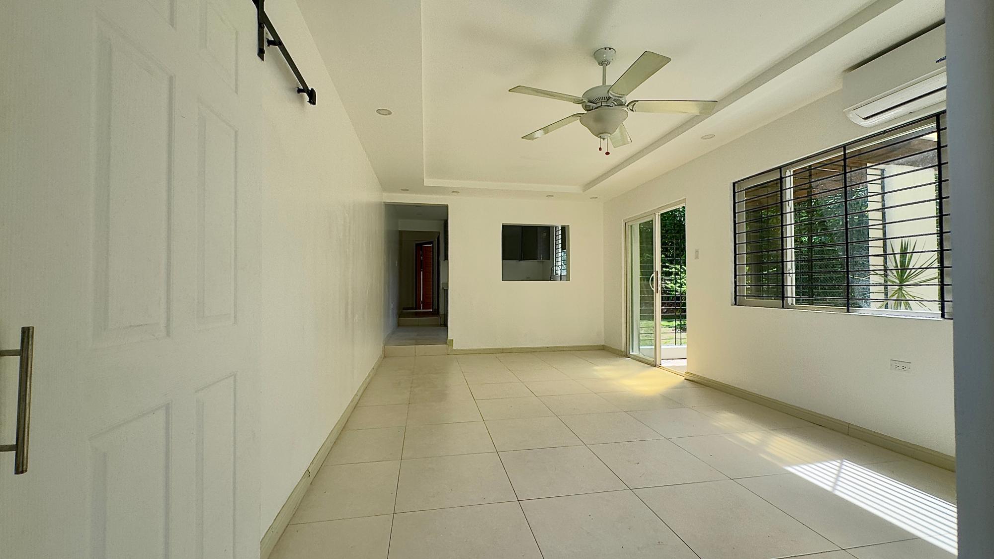Apartment For Rent: HOPE VIEW AVENUE, Kingston 6 | $170,000 photo 3