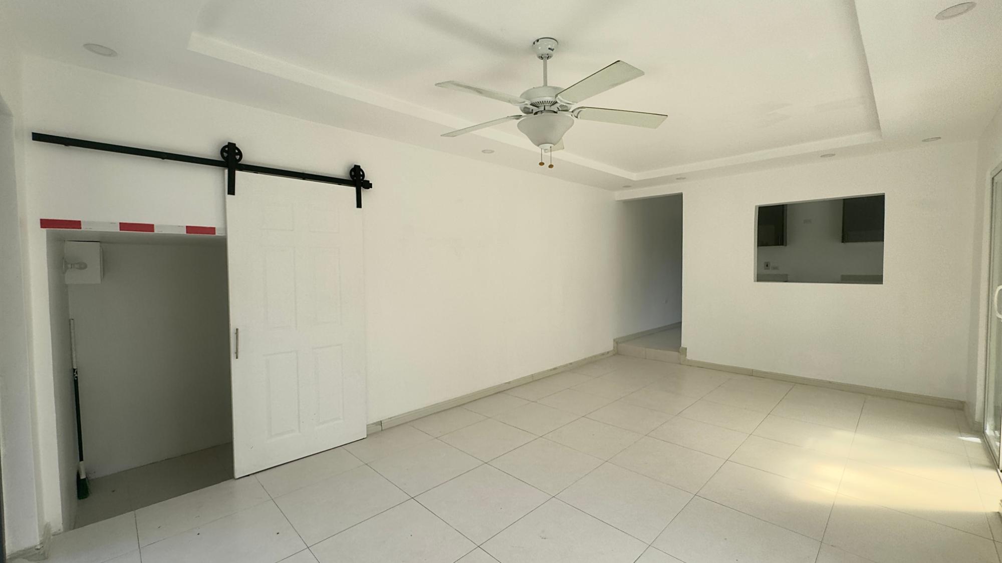 Apartment For Rent: HOPE VIEW AVENUE, Kingston 6 | $170,000 photo 6