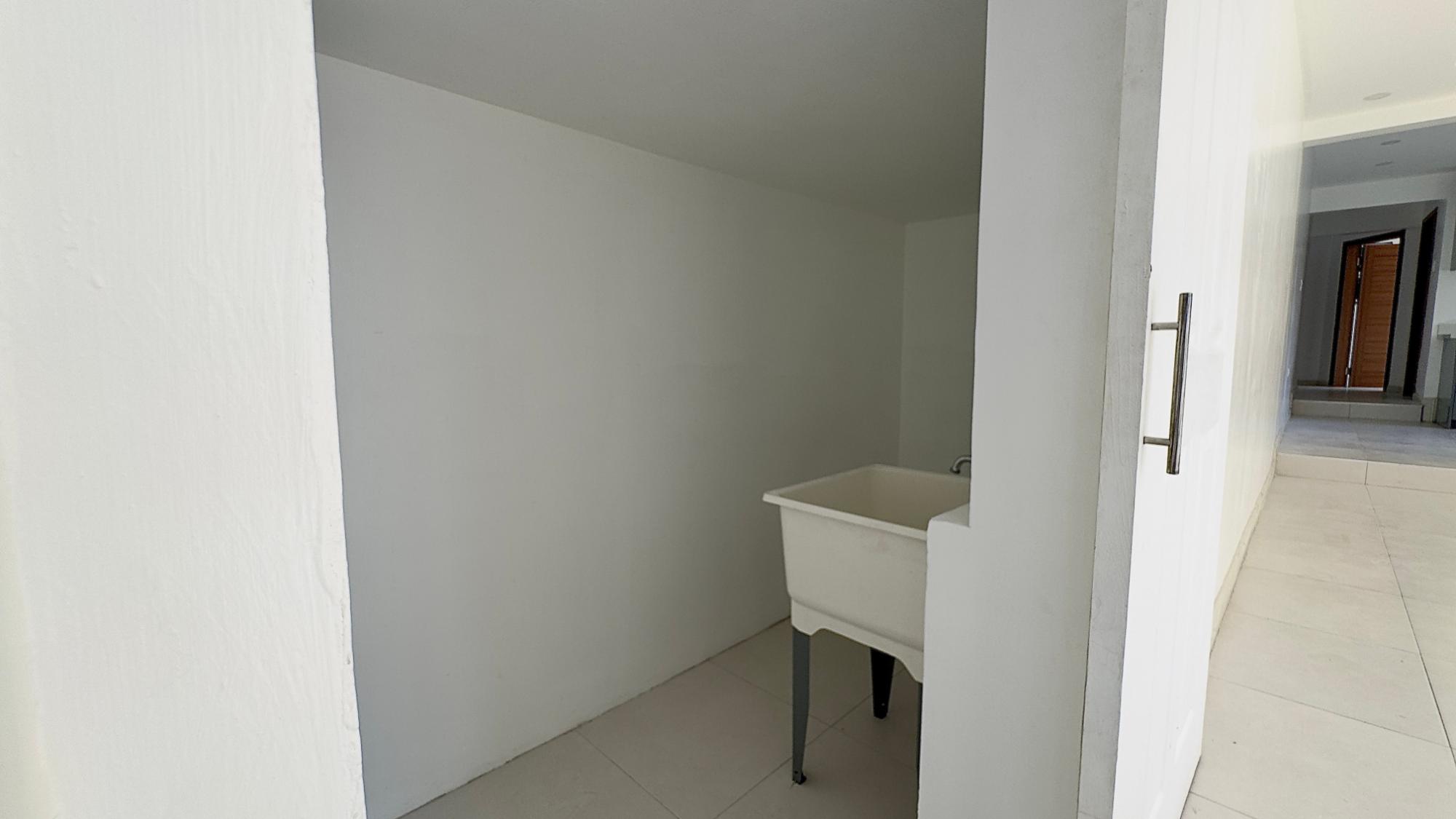 Apartment For Rent: HOPE VIEW AVENUE, Kingston 6 | $170,000 photo 7