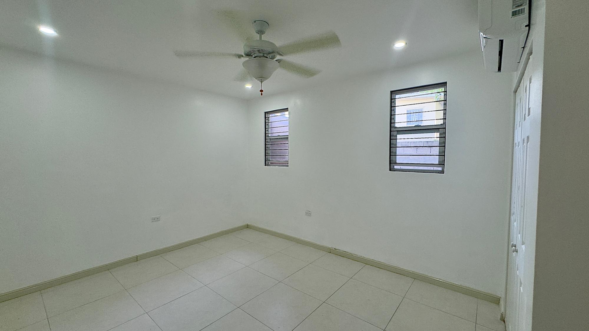Apartment For Rent: HOPE VIEW AVENUE, Kingston 6 | $170,000 photo 15