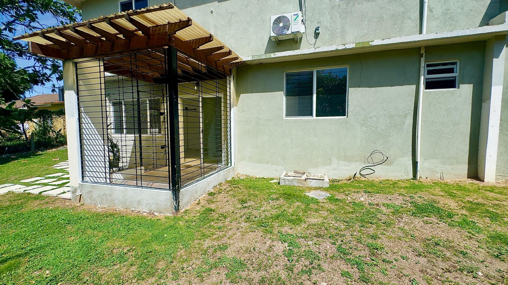 Apartment For Rent: HOPE VIEW AVENUE, Kingston 6 | $170,000 photo 18