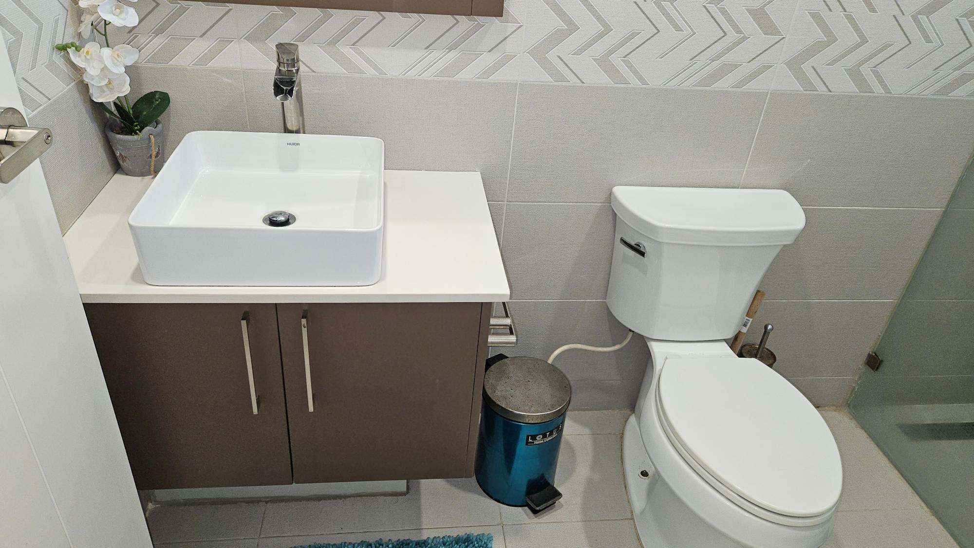 Apartment For Rent: WATERLOO ROAD, Kingston 10 | $1,400 photo 7