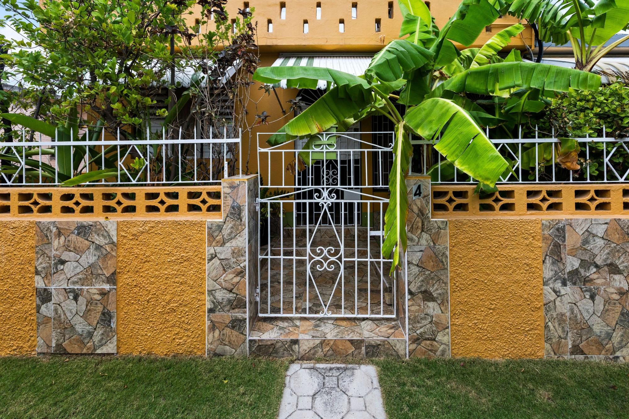 House For Sale: PATRICK PATH, KINGSTON 20, Kingston 20 | $29,900,000 photo 3