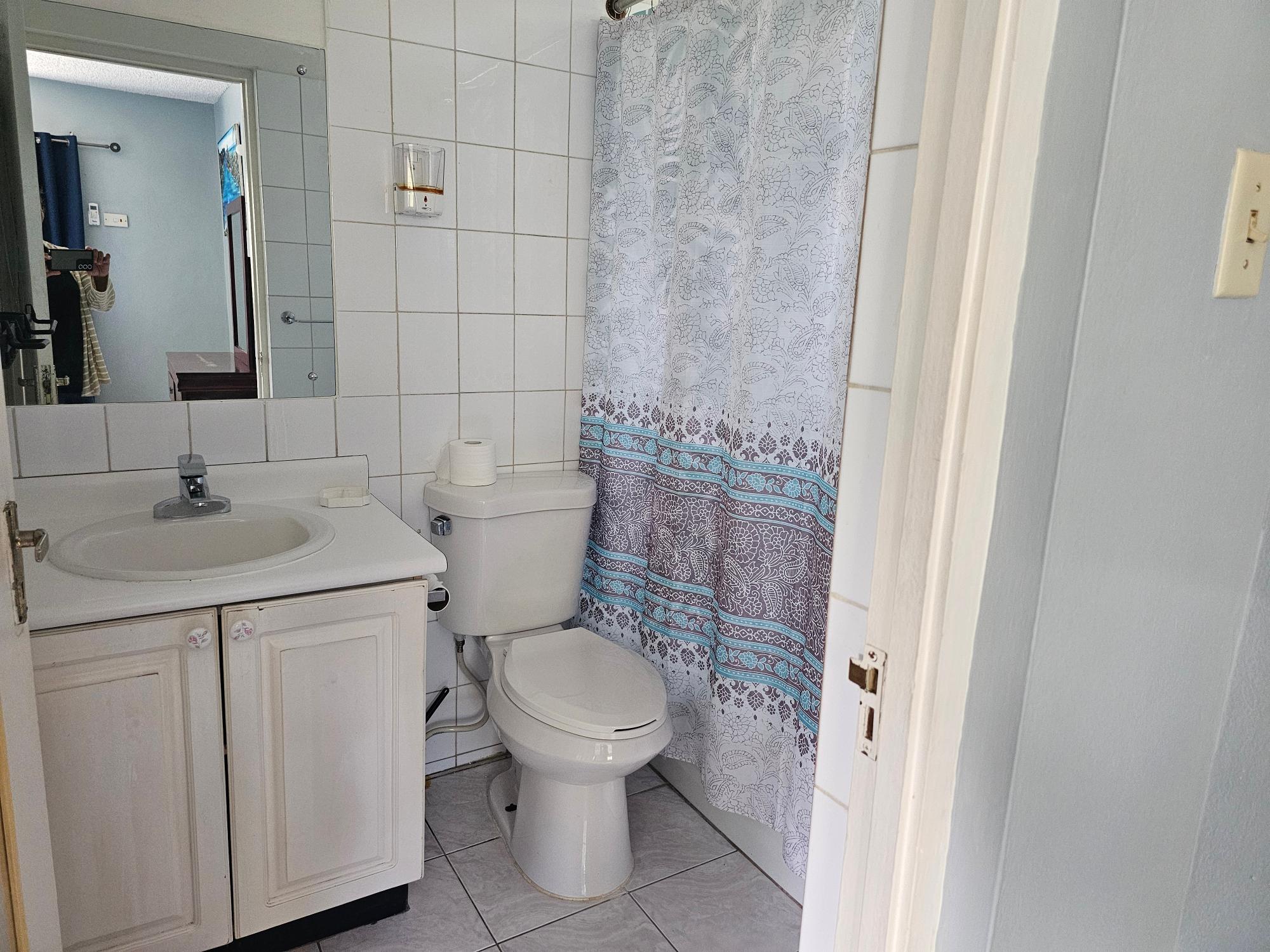 Apartment For Rent: LADY MUSGRAVE RD, Kingston 5 | $135,000 photo 5