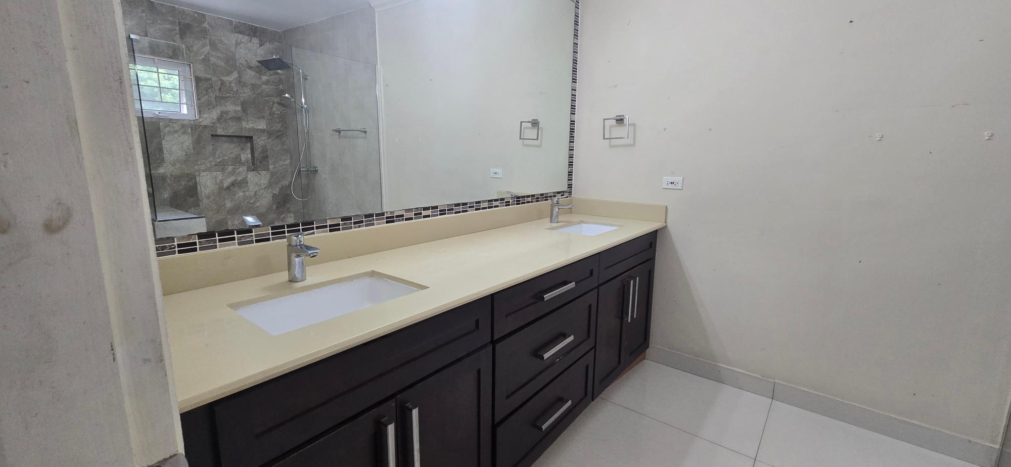 Apartment For Rent: GROSVENOR TERRACE, Kingston 8 | $250,000 photo 9