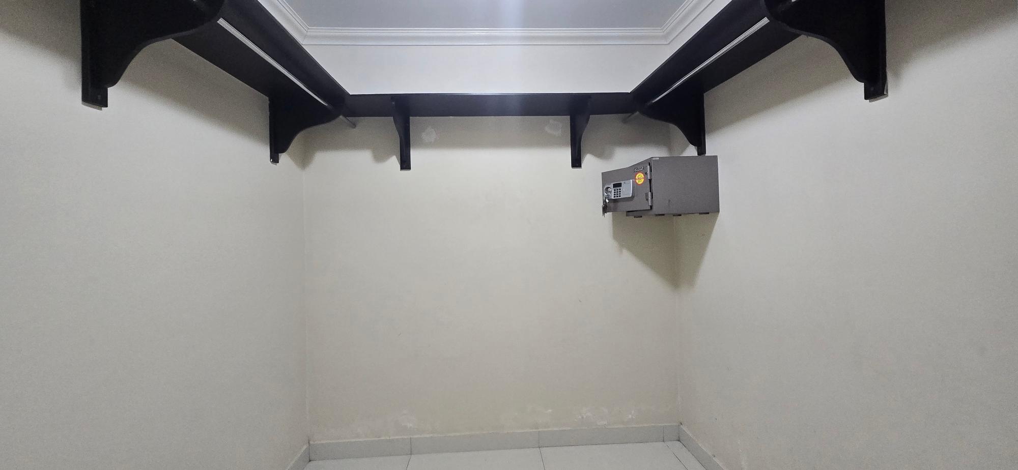 Apartment For Rent: GROSVENOR TERRACE, Kingston 8 | $250,000 photo 10