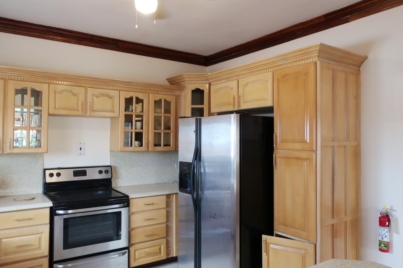 Apartment For Rent: SEAVIEW AVENUE, Kingston 6 | $1,800 photo 12