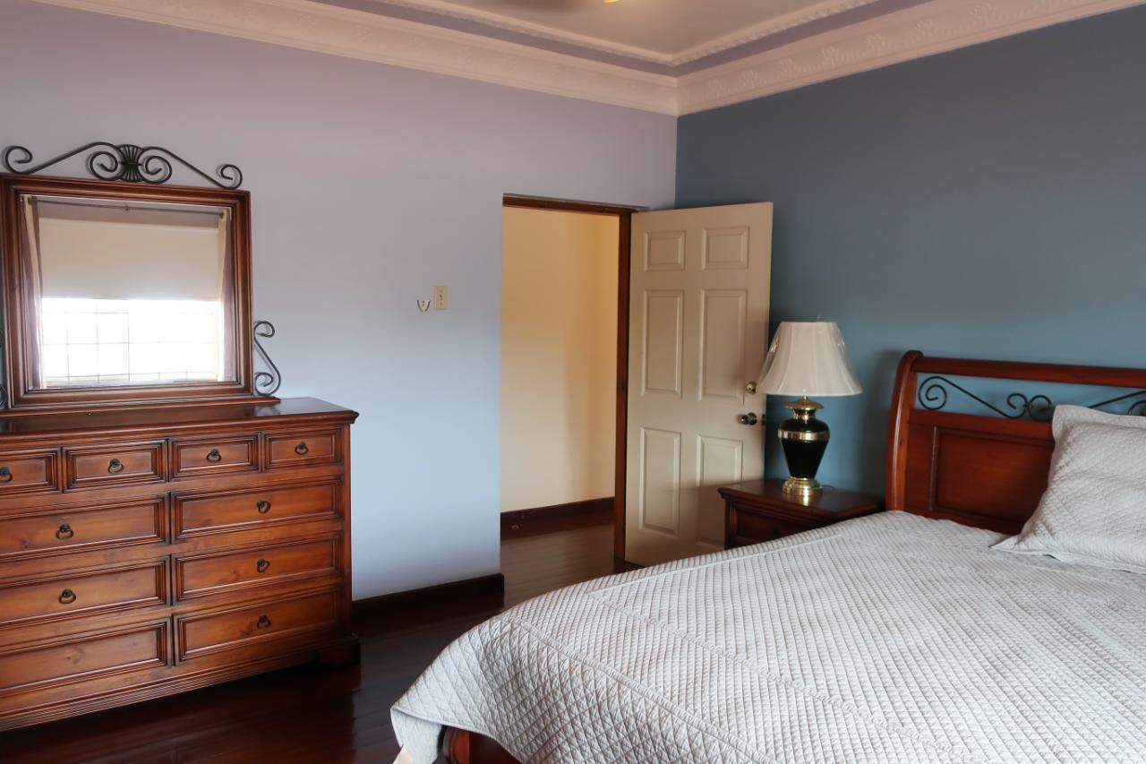 Apartment For Rent: SEAVIEW AVENUE, Kingston 6 | $1,800 photo 19