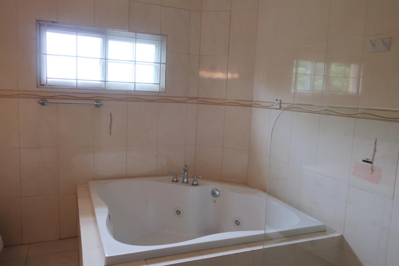 Apartment For Rent: SEAVIEW AVENUE, Kingston 6 | $1,800 photo 22