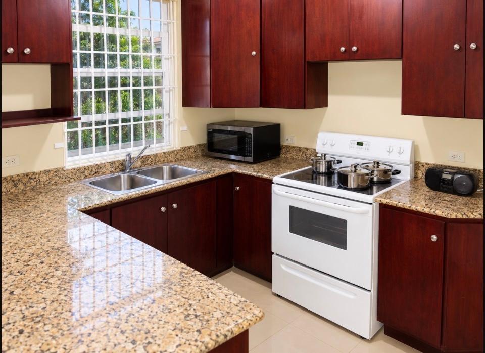 Apartment For Sale: OLD HOPE ROAD, Kingston 6 | $312,500 photo 4