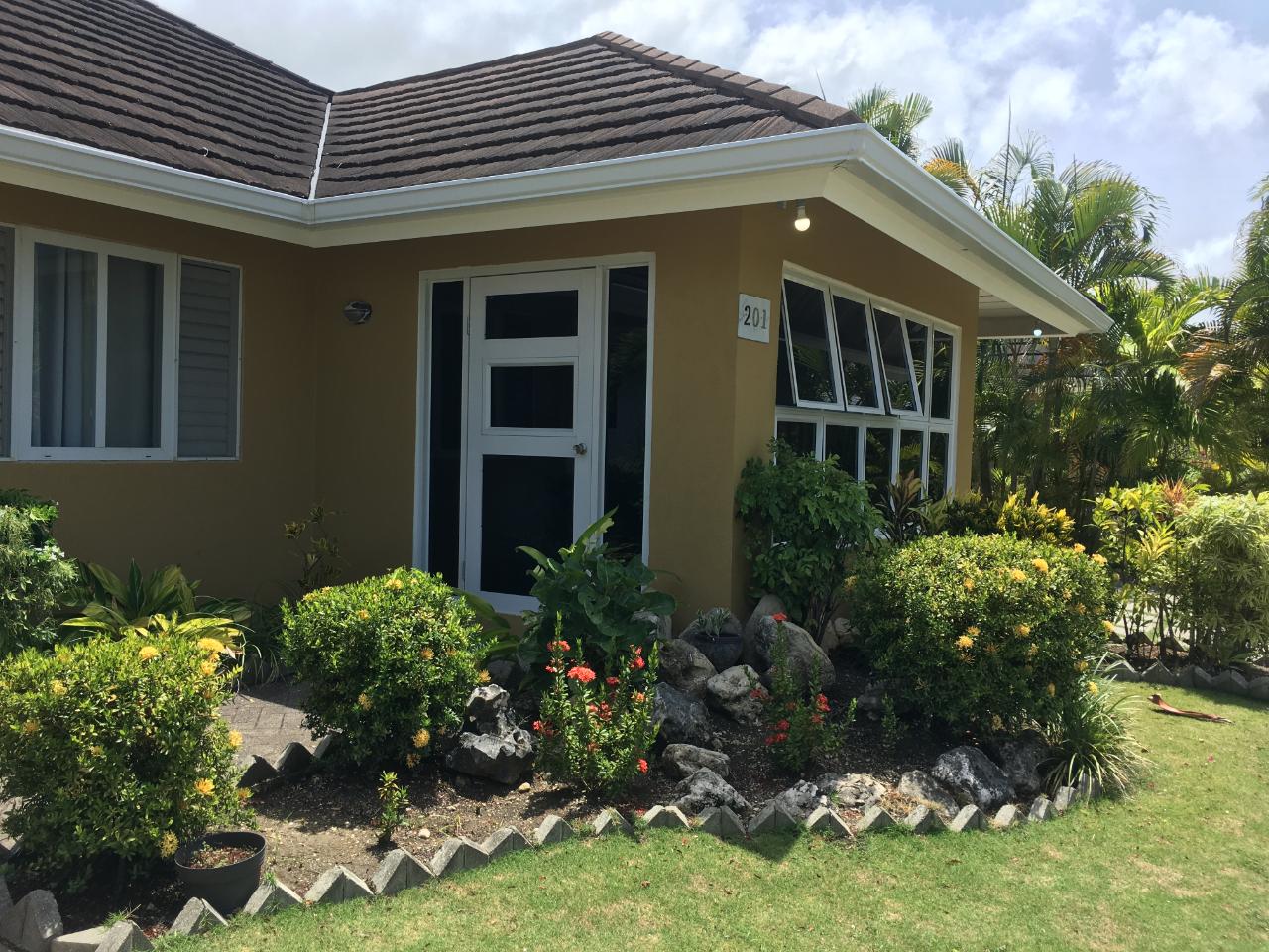 House For Rent: ANTHURIUM AVENUE, RICHMON, Runaway Bay | $1,800
