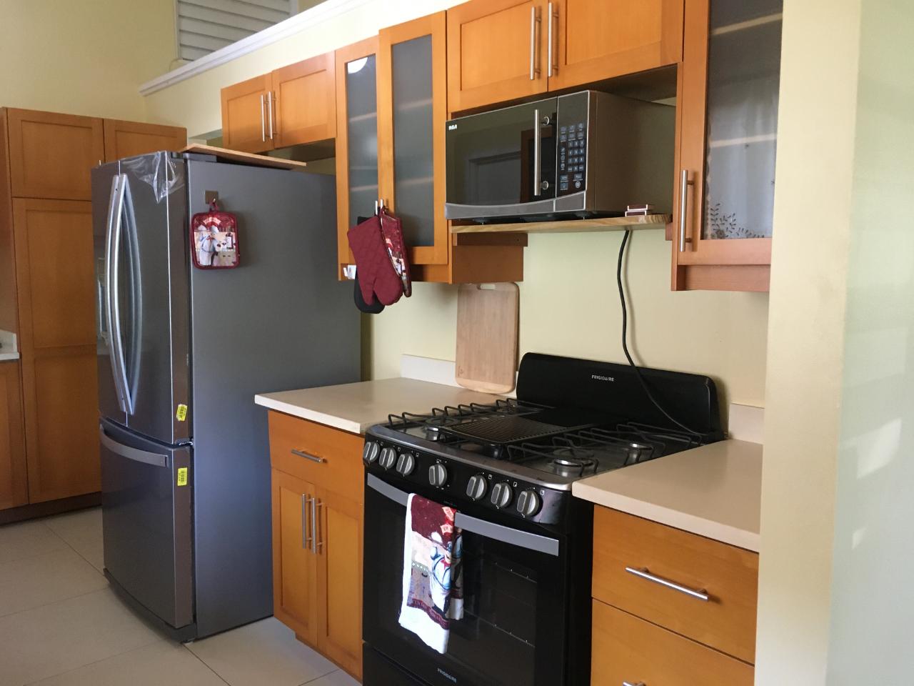 House For Rent: ANTHURIUM AVENUE, RICHMON, Runaway Bay | $1,800 photo 4
