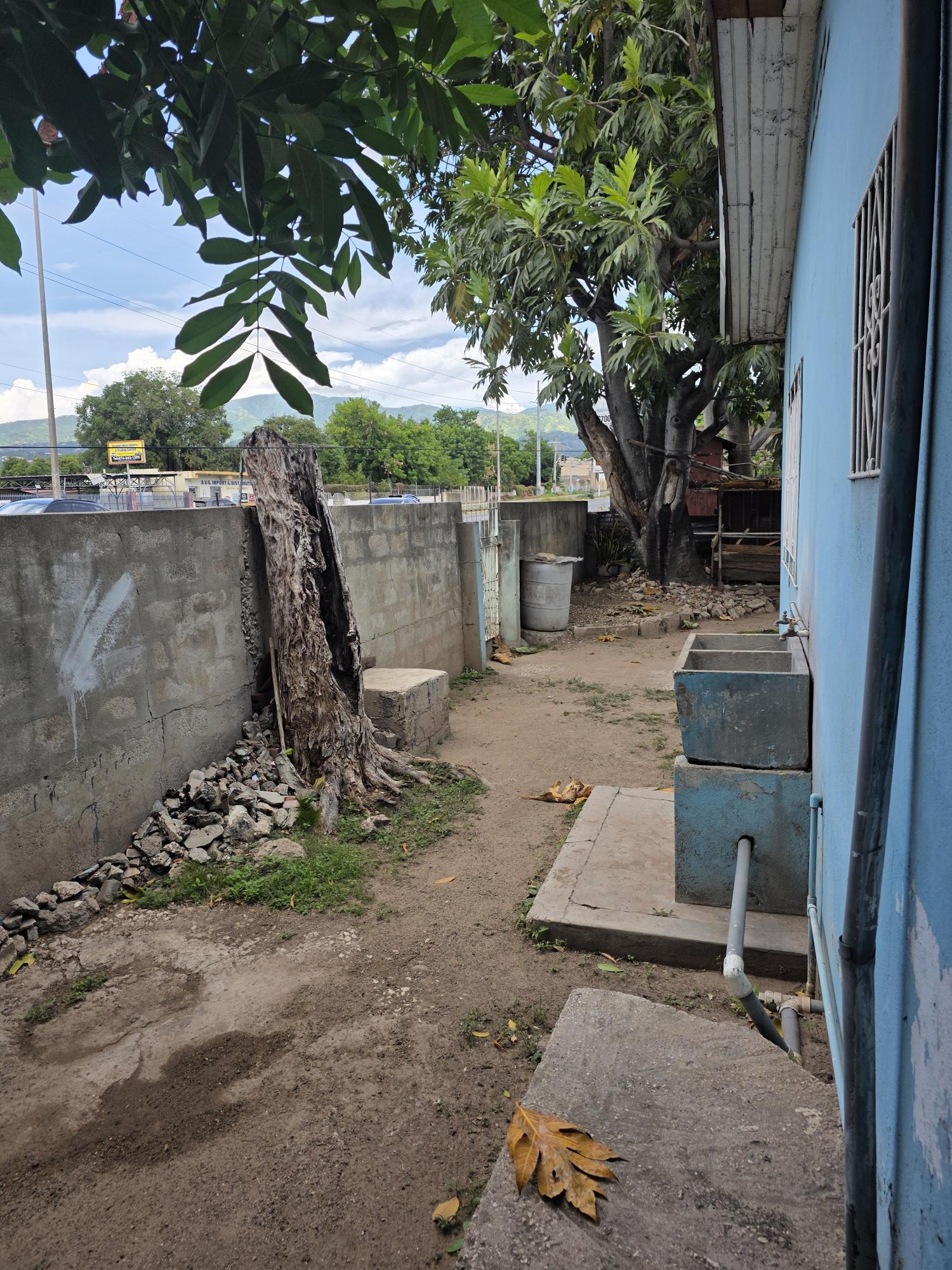 House For Sale: GILMORE DRIVE, KGN 20, Kingston 20 | $35,000,000 photo 13