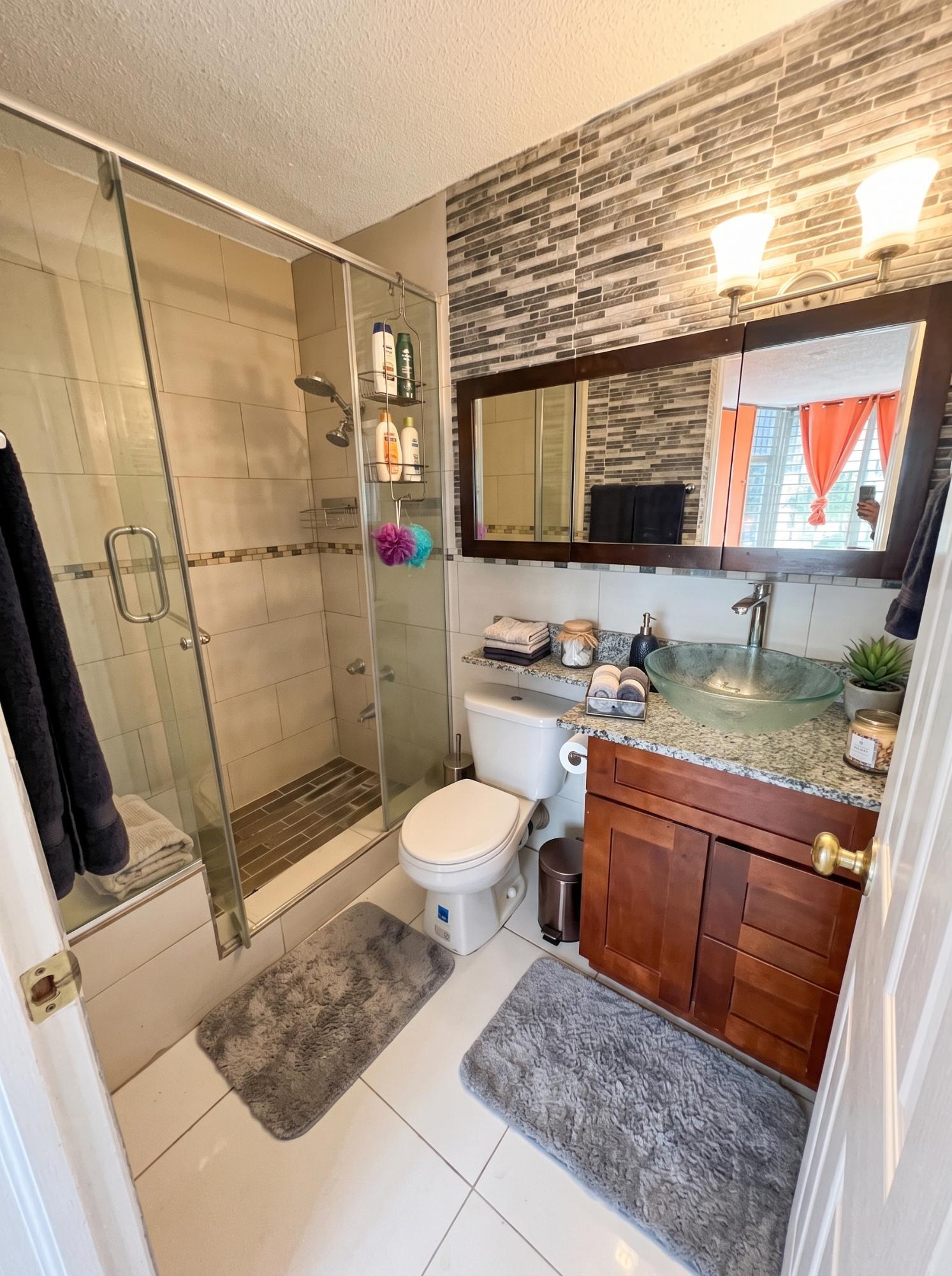 Apartment For Sale: REKADOM AVENUE, KINGSTON, Kingston 5 | $42,000,000 photo 17