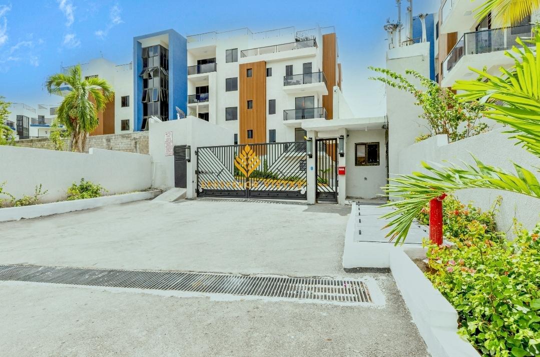 Apartment For Sale: GROSVENOR HEIGHTS, Kingston 8 | $398,000 photo 4