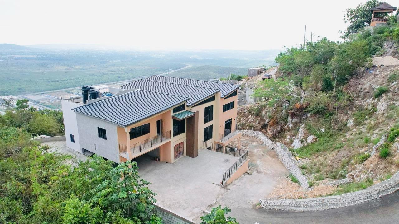 House For Sale: PLANTATION HEIGHTS, Kingston 20 | $1,200,000