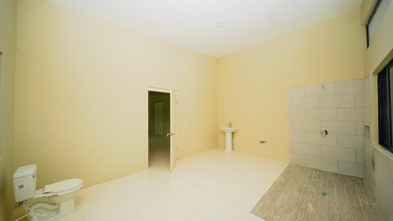 House For Sale: PLANTATION HEIGHTS, Kingston 20 | $1,200,000 photo 4