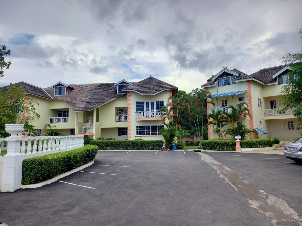 Apartment For Rent: SHADES ROAD, Ocho Rios | $55,000 photo 2