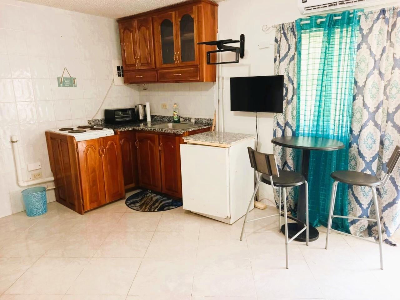 Apartment For Rent: SHADES ROAD, Ocho Rios | $55,000 photo 4