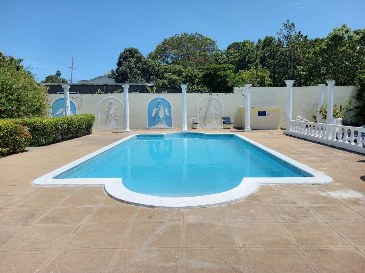 Apartment For Rent: SHADES ROAD, Ocho Rios | $55,000 photo 7