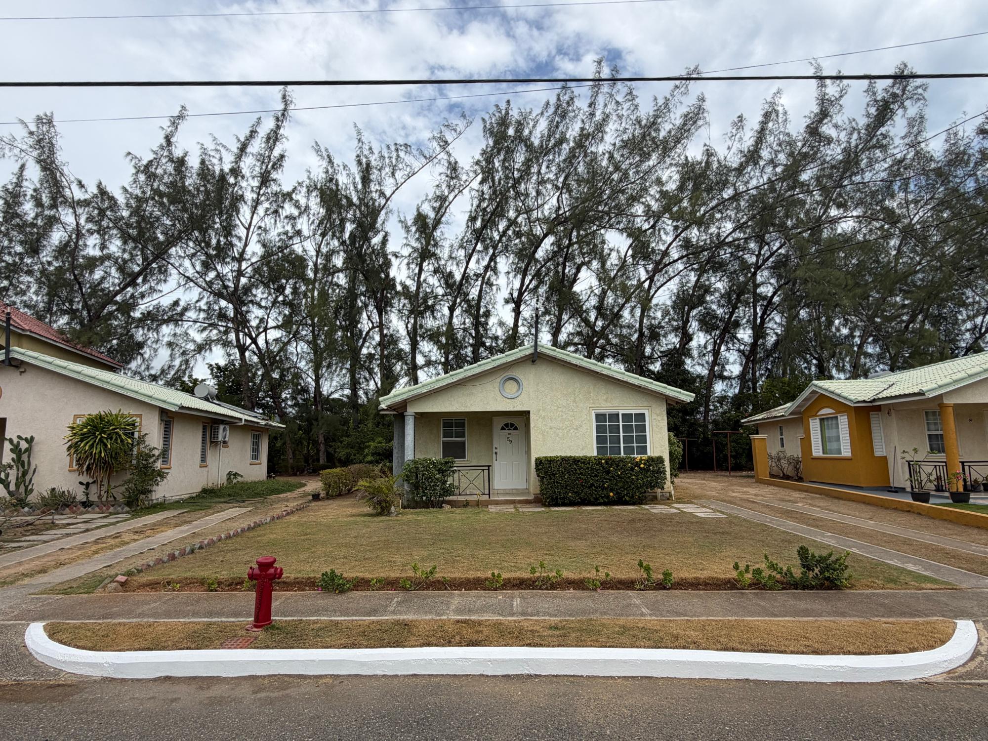 House For Rent: COLLINGSWOOD CIRCLE, Portmore Country Club | $180,000
