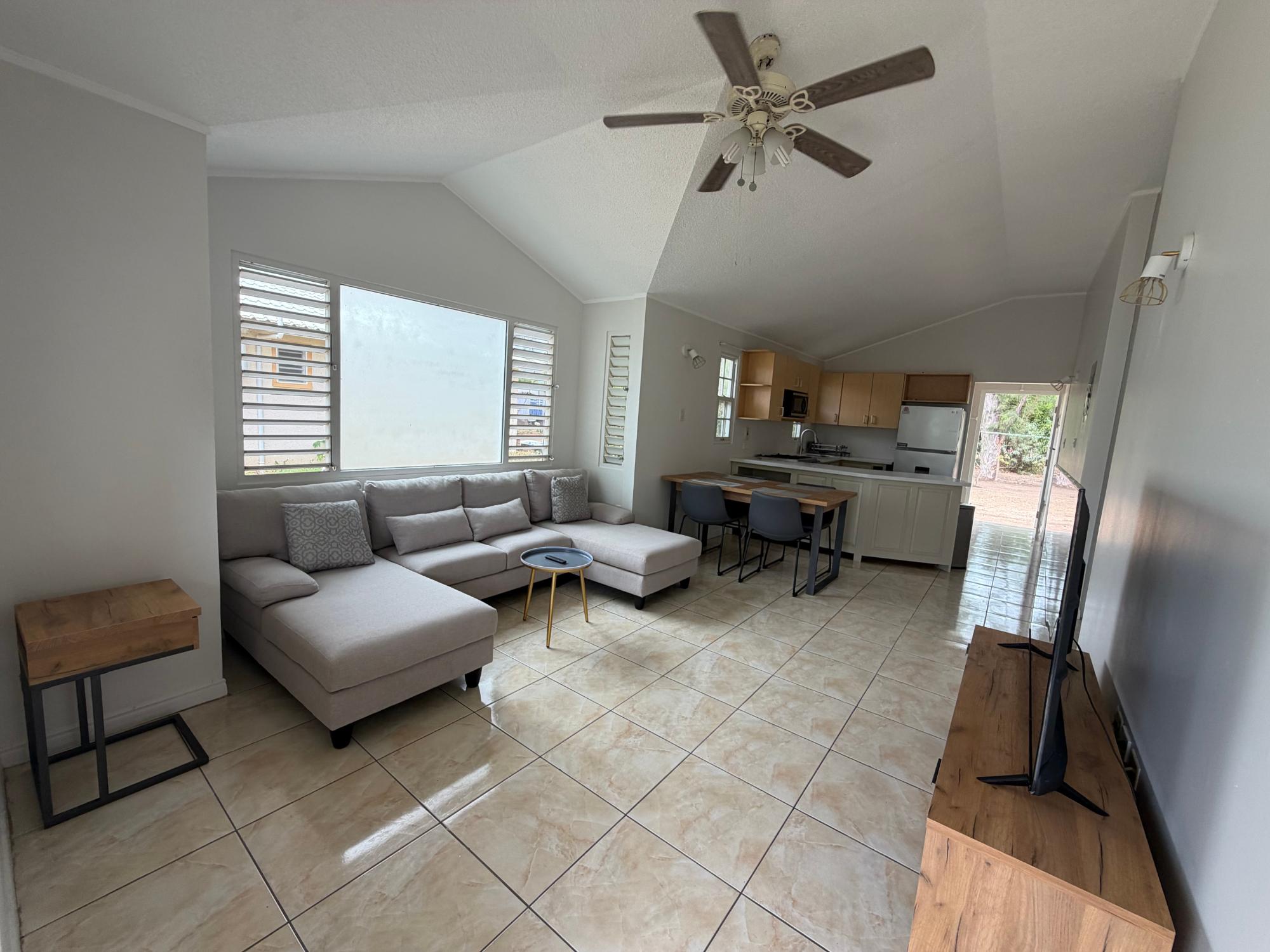 House For Rent: COLLINGSWOOD CIRCLE, Portmore Country Club | $180,000 photo 7
