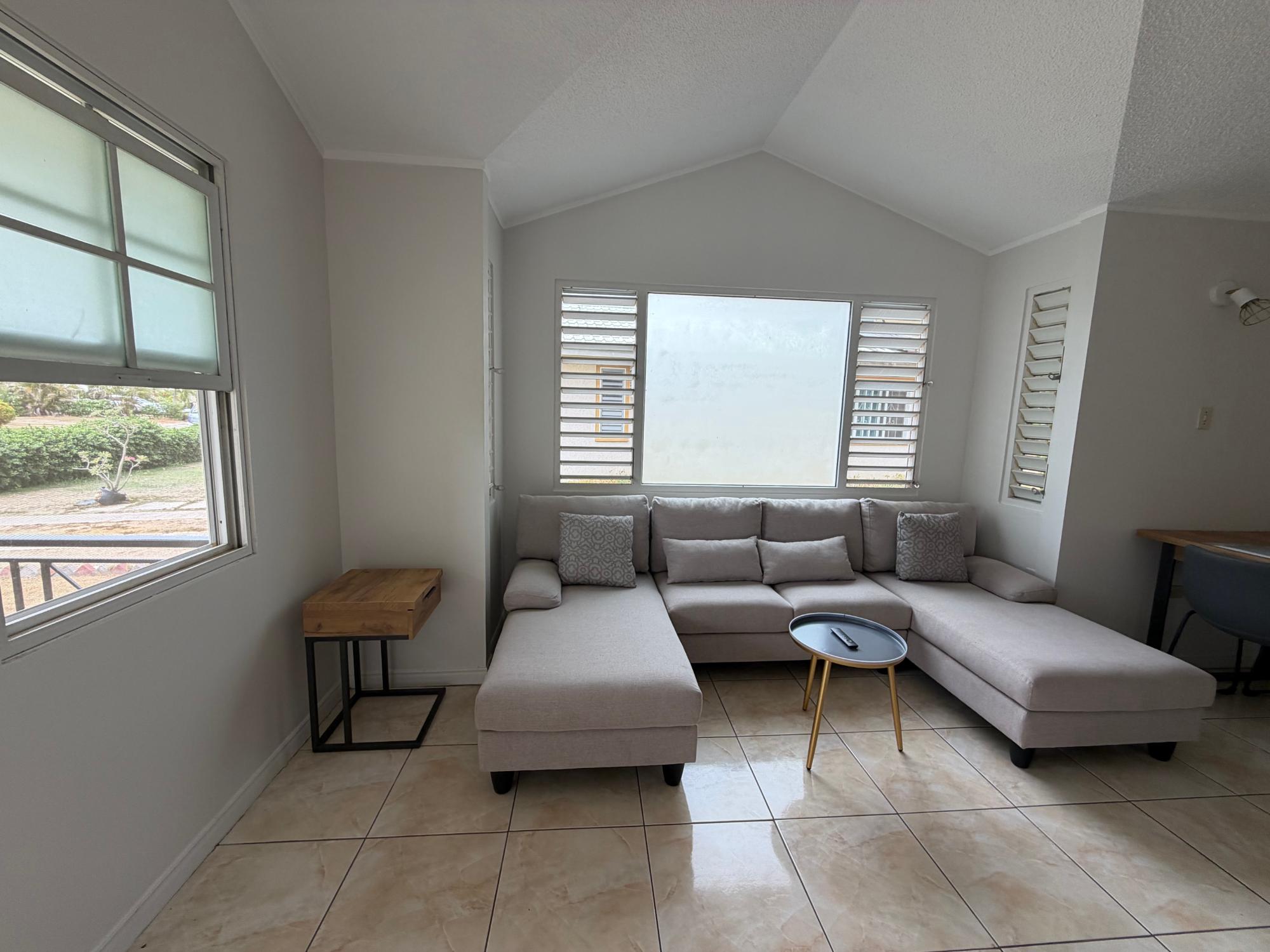 House For Rent: COLLINGSWOOD CIRCLE, Portmore Country Club | $180,000 photo 8