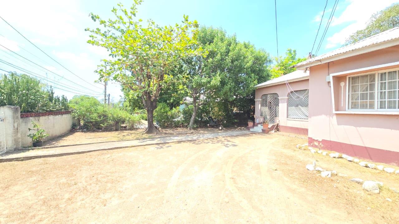 House For Sale: FIRST AVENUE, Kingston 3 | $35,000,000 photo 5