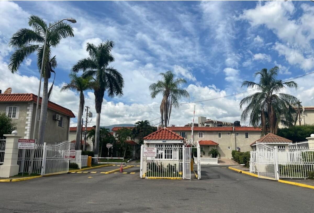 Apartment For Sale: CONSTANT SPRING ROAD, Constant Spring P.O. | $27,000,000