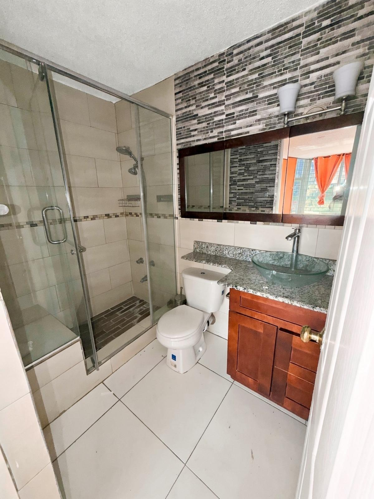 Apartment For Rent: REKADOM AVENUE, KINGSTON, Kingston 5 | $250,000 photo 16