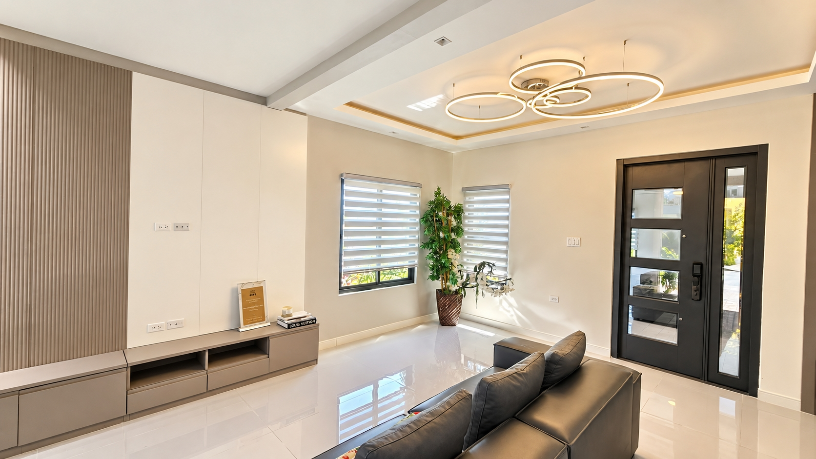 Townhouse For Sale: PARADISIAC BEACH CLUB, Discovery Bay | $720,000 photo 2