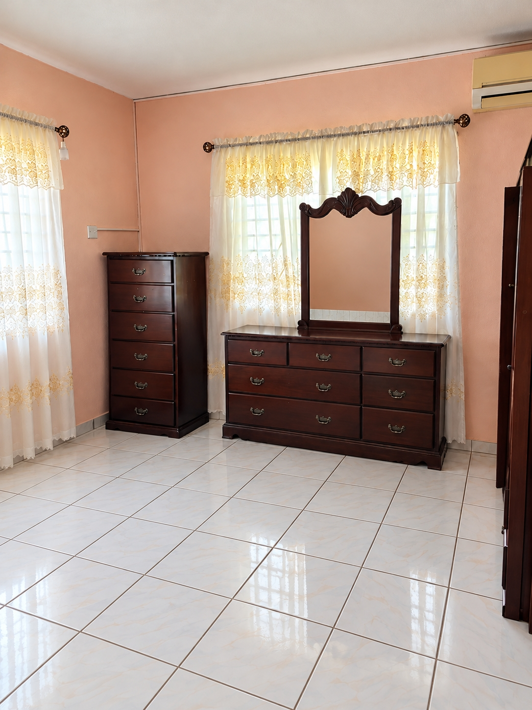 House For Sale: WEST CHEDWIN, Greater Portmore | $22,000,000 photo 3