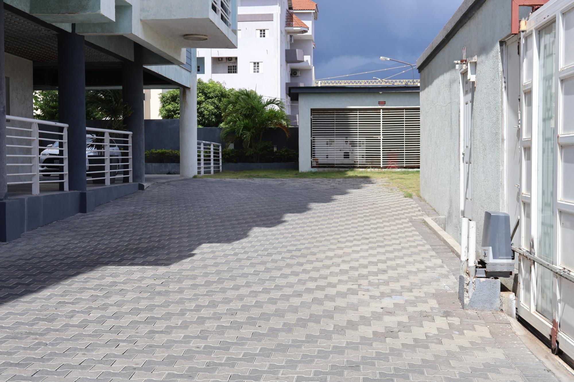 Apartment For Sale: KENSINGTON CRESCENT, Kingston 5 | $40,000,000 photo 2