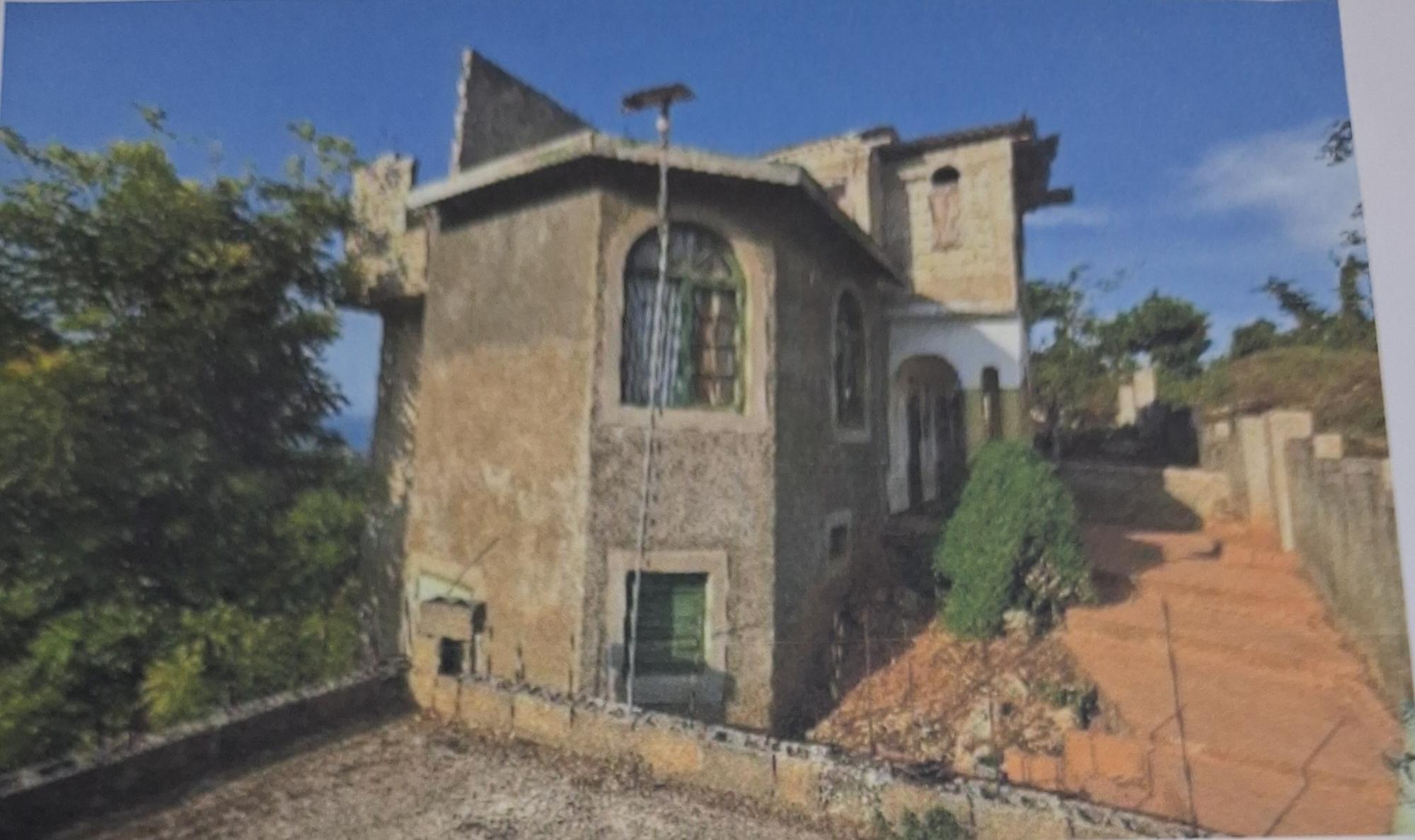 House For Sale: CARDIFF HALL AND UNITY PE, Runaway Bay | $29,000,000 photo 2