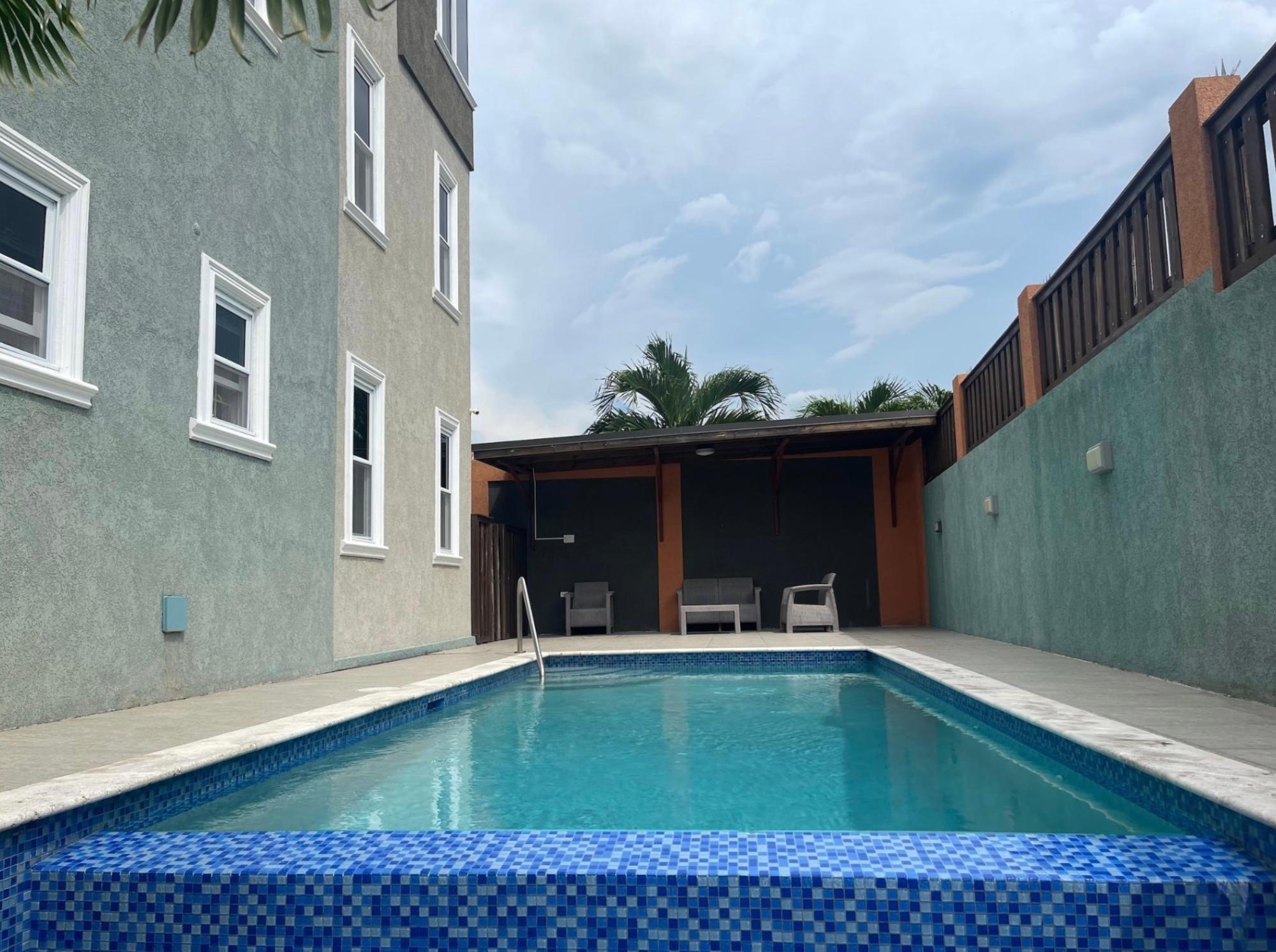 Apartment For Rent: SUNSET DRIVE, Kingston 8 | $2,500 photo 3