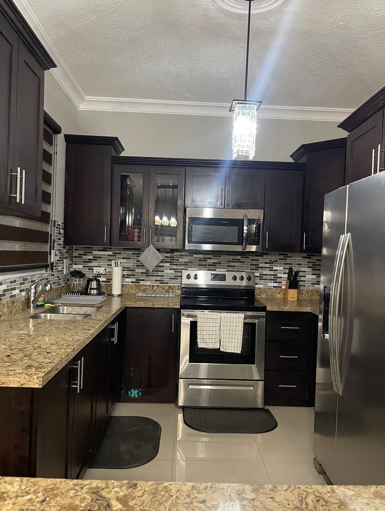 Apartment For Rent: SUNSET DRIVE, Kingston 8 | $2,500 photo 6