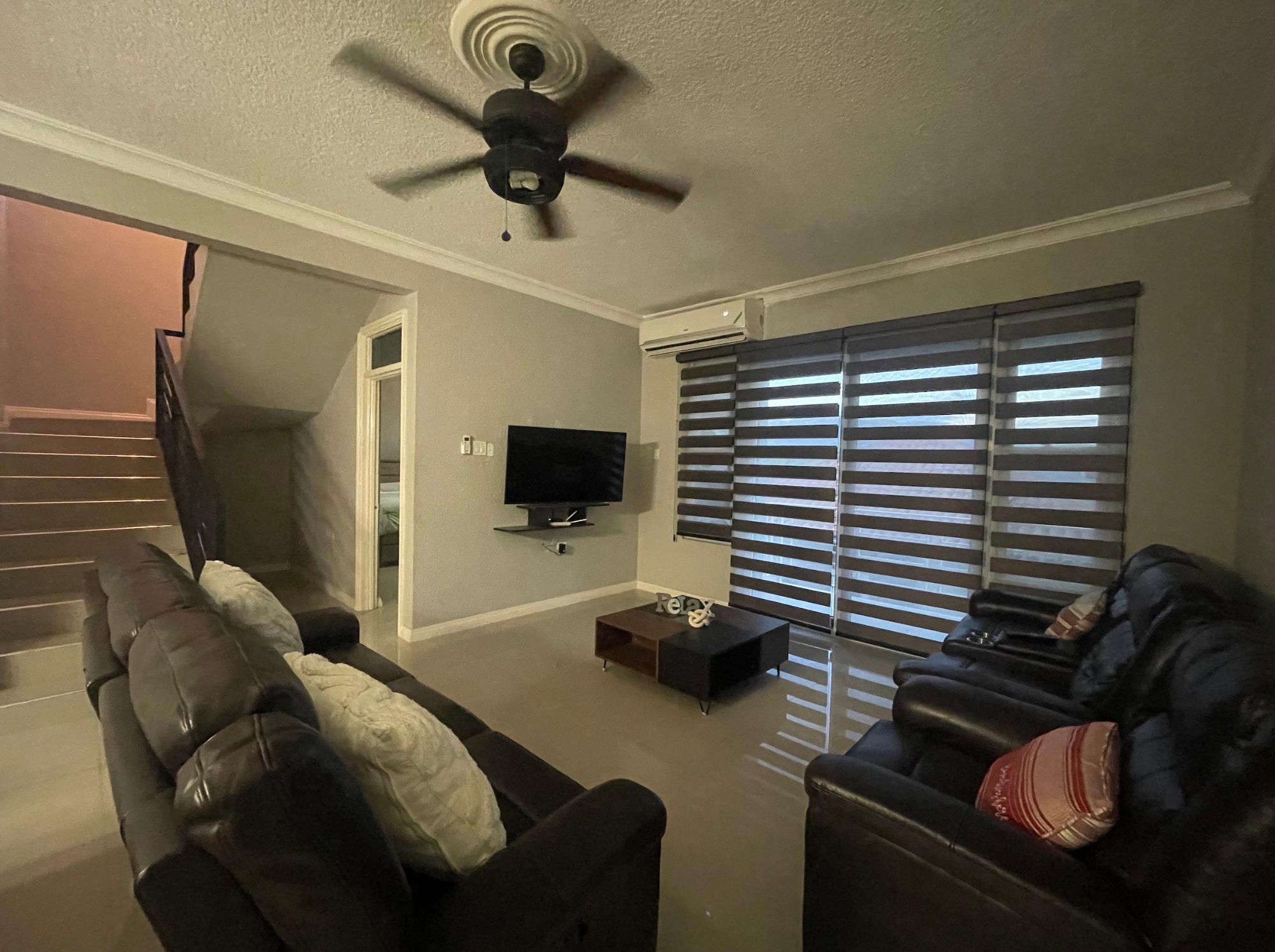 Apartment For Rent: SUNSET DRIVE, Kingston 8 | $2,500 photo 10