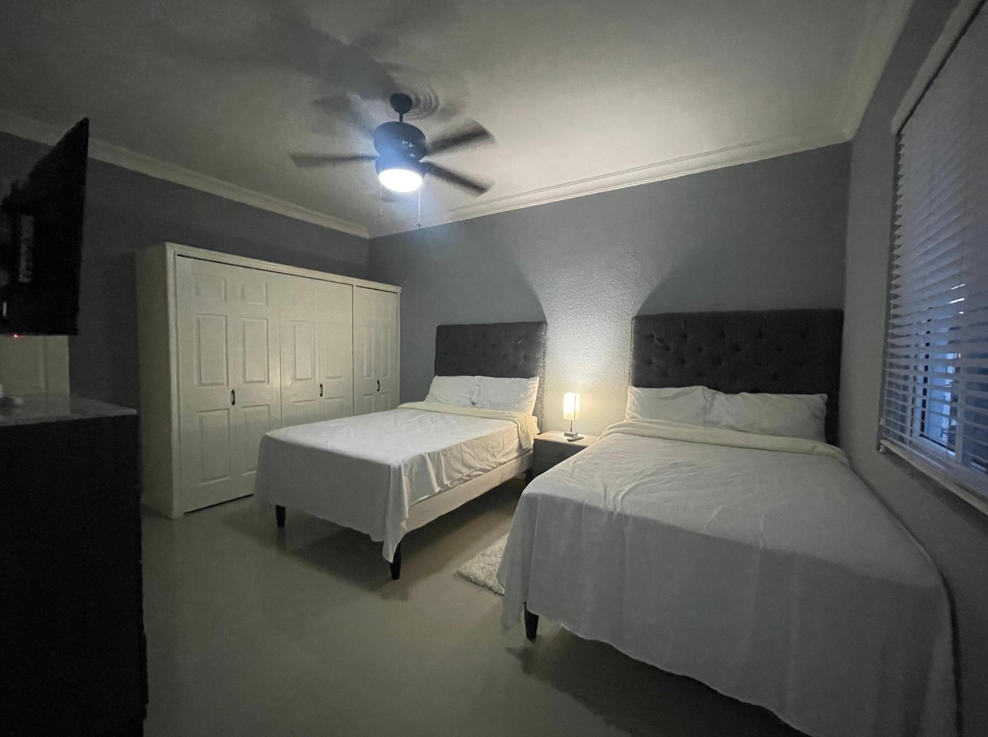 Apartment For Rent: SUNSET DRIVE, Kingston 8 | $2,500 photo 20