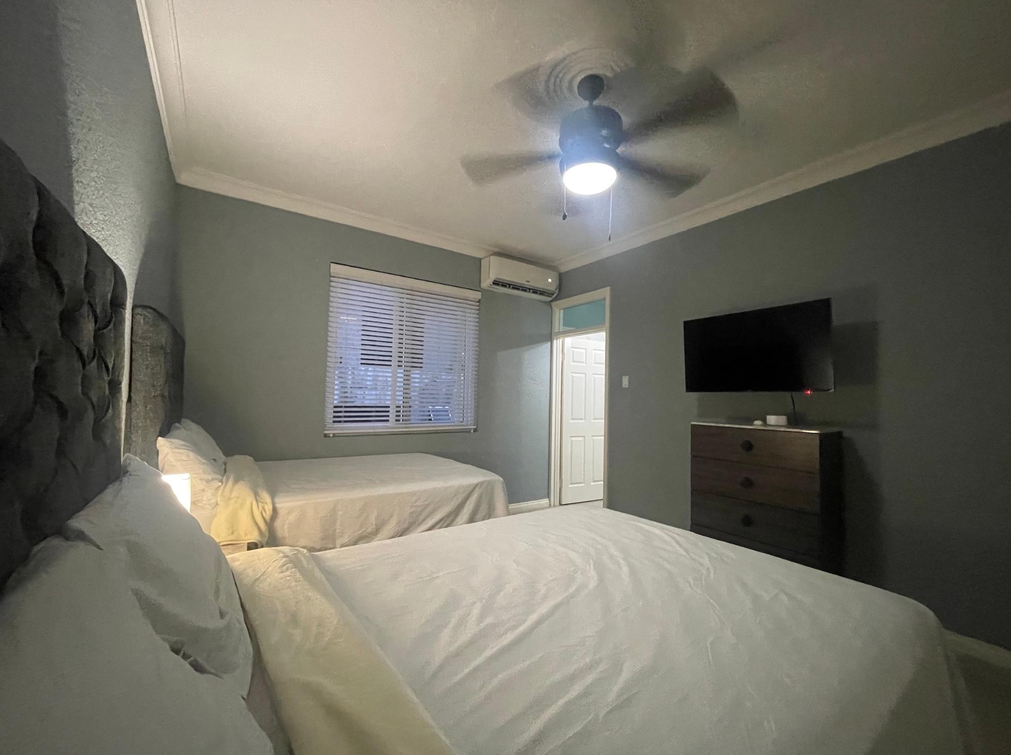Apartment For Rent: SUNSET DRIVE, Kingston 8 | $2,500 photo 21