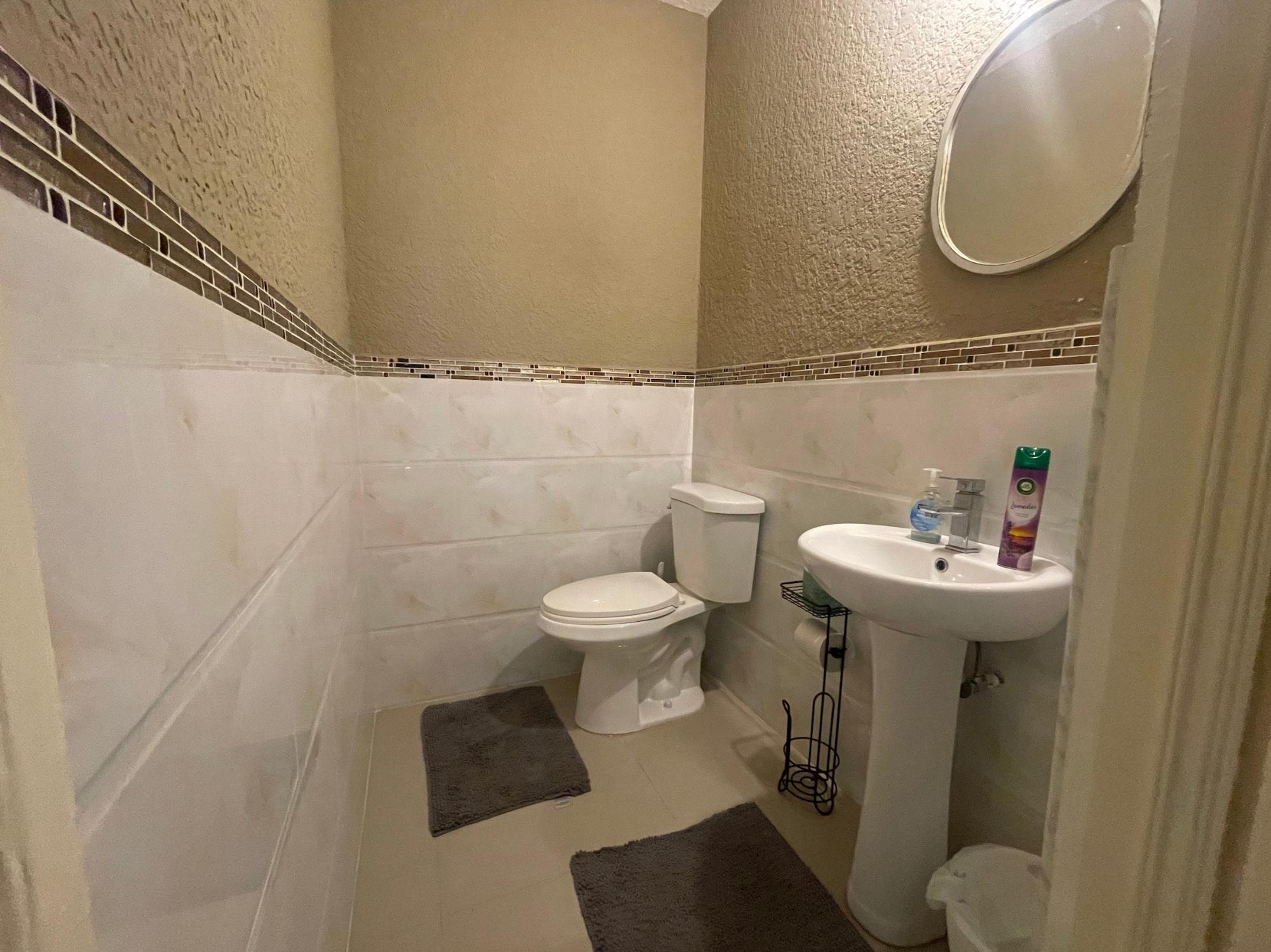 Apartment For Rent: SUNSET DRIVE, Kingston 8 | $2,500 photo 23
