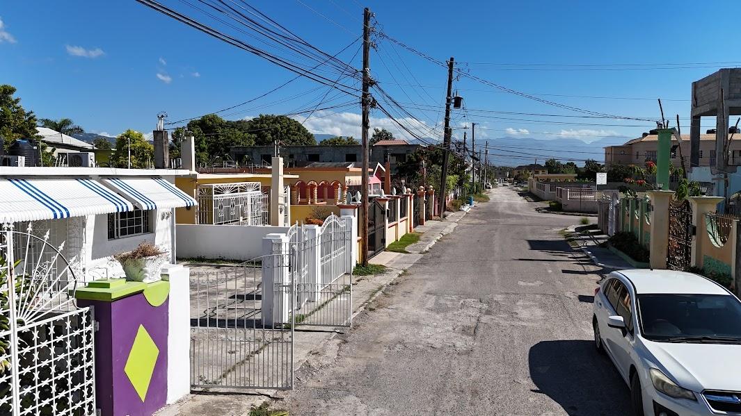 House For Rent: MAHOGANY WAY, Gregory Park | $95,000 photo 6