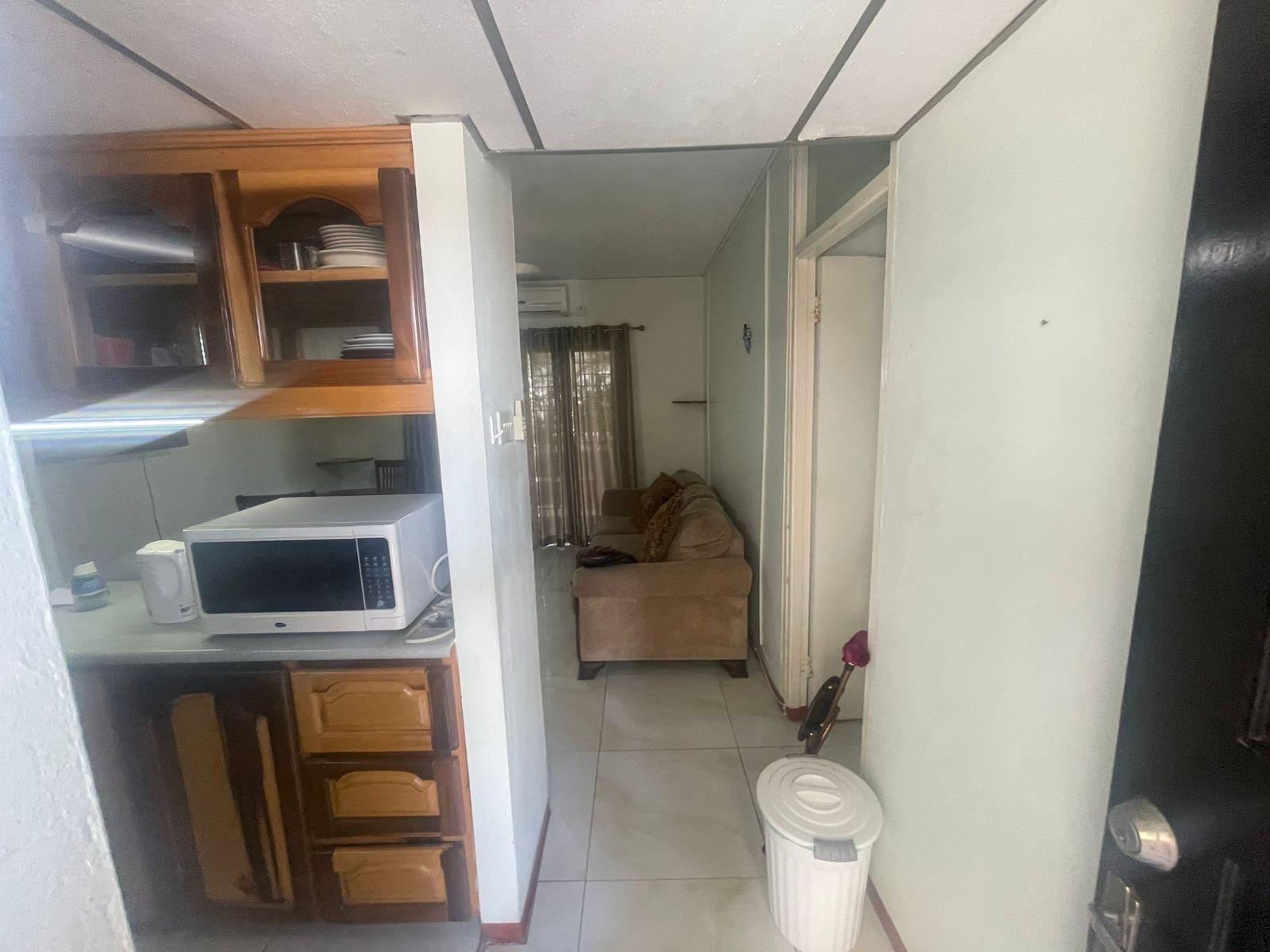 Apartment For Rent: WATERLOO AVENUE, Kingston 10 | $100,000 photo 6