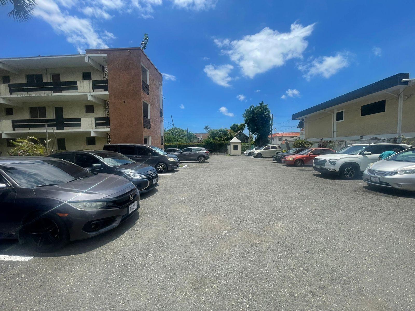 Apartment For Rent: WATERLOO AVENUE, Kingston 10 | $100,000 photo 17