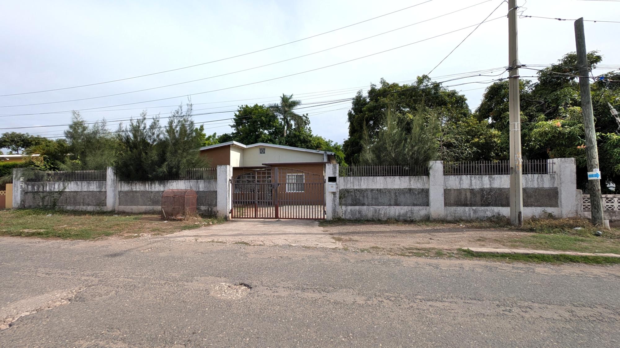 House For Rent: ALPHANSO DRIVE, Kingston 10 | $75,000