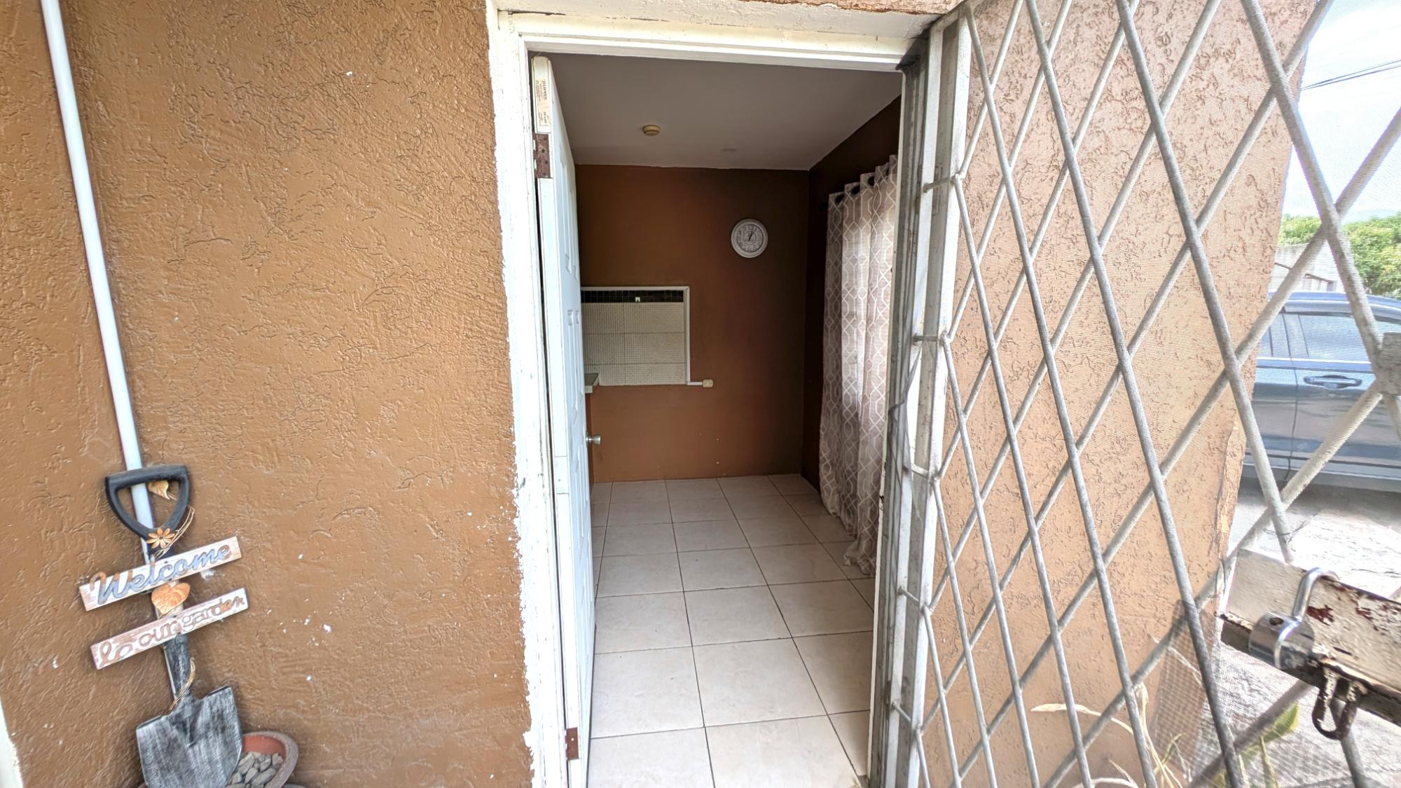 House For Rent: ALPHANSO DRIVE, Kingston 10 | $75,000 photo 2